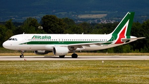 Photo of EI-DTE - Airbus A320-216 operated by Alitalia