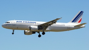 Photo of F-GKXN - Airbus A320-214 operated by Air France