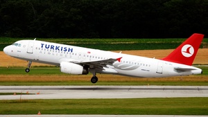 Photo of TC-JLL - Airbus A320-232 operated by Turkish Airlines