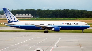 Photo of N655UA - Boeing 767-322(ER) operated by United Airlines