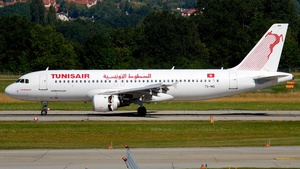 Photo of TS-IMD - Airbus A320-211 operated by Tunisair