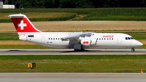 Photo of HB-IXN - British Aerospace Avro RJ100 operated by Swiss International Air Lines