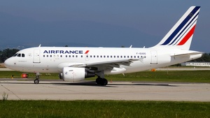 Photo of Airbus A318-111 - Geneva
