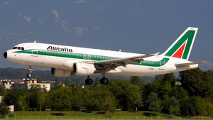 Photo of I-BIKC - Airbus A320-214 operated by Alitalia