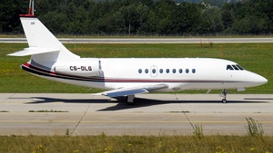 Photo of CS-DLG - Dassault Falcon 2000EX operated by NetJets Europe