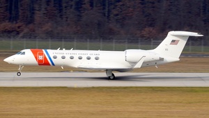 Photo of 01 - Gulfstream C-37A operated by US Coast Guard