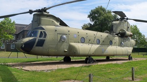 Photo of 03-08003 - Boeing Vertol CH-47F Chinook operated by Royal Air Force