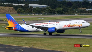 Photo of G-SUNB - Airbus A321-251NX operated by Jet2