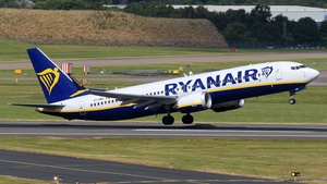 Photo of EI-HMV - Boeing 737 MAX 8-200 operated by Ryanair