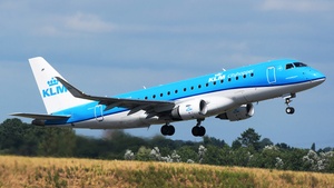 Photo of PH-EXT - Embraer ERJ-175STD operated by KLM Cityhopper