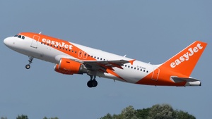 Photo of G-EZDR - Airbus A319-111 operated by easyJet