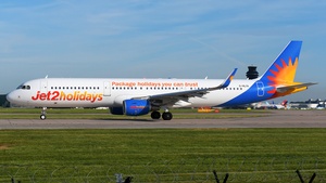 Photo of G-HLYA - Airbus A321-211 operated by Jet2