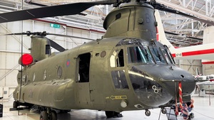 Photo of ZA718 - Boeing Vertol Chinook HC.6A operated by Royal Air Force