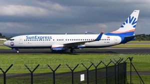 Photo of TC-SNV - Boeing 737-86J operated by SunExpress