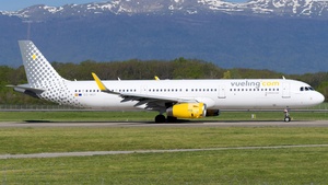 Photo of EC-MGY - Airbus A321-231 operated by Vueling