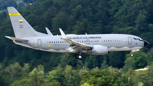 Photo of FAC1222 - Boeing 737-732 operated by Colombian Aerospace Force