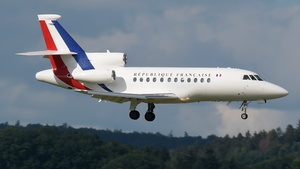 Photo of F-RAFQ - Dassault Falcon 900 operated by Government of France