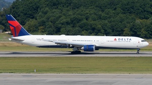Photo of N842MH - Boeing 767-432(ER) operated by Delta Air Lines