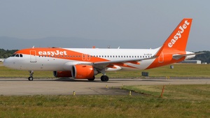 Photo of G-UZLR - Airbus A320-251N operated by easyJet