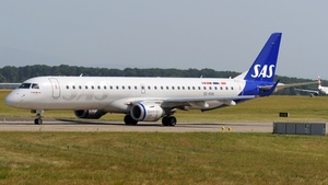 Photo of SE-RSN - Embraer ERJ-195LR operated by SAS Link