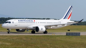 Photo of F-HZUM - Airbus A220-300 operated by Air France