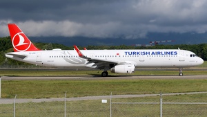 Photo of TC-JTP - Airbus A321-231 operated by Turkish Airlines
