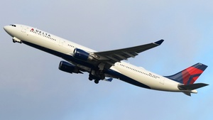 Photo of N828NW - Airbus A330-302 operated by Delta Air Lines