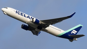Photo of TF-ISN - Boeing 767-319(ER) operated by Icelandair