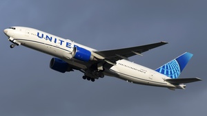 Photo of N78004 - Boeing 777-224(ER) operated by United Airlines
