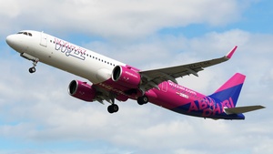 Photo of HA-LGE - Airbus A321-271NX operated by Wizz Air