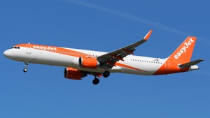 Photo of OE-IUB - Airbus A321-251NX operated by easyJet Europe