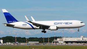 Photo with serial 25451 - Boeing 767-323(ER)(BDSF)