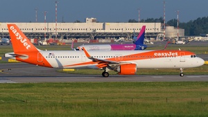 Photo of OE-ISC - Airbus A321-251NX operated by easyJet Europe