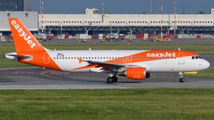 Photo of OE-INM - Airbus A320-214 operated by easyJet Europe