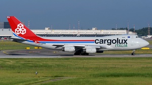 Photo of LX-YCV - Boeing 747-4R7F operated by Cargolux Italia