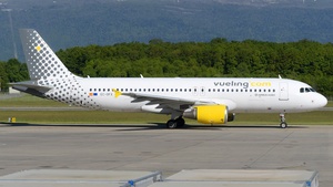 Photo of EC-OFX - Airbus A320-214 operated by Vueling