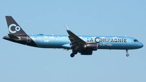 Photo of F-HNCO - Airbus A321-252NX operated by La Compagnie