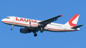 Photo of 9H-LMJ - Airbus A320-214 operated by Lauda Europe