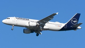 Photo of D-AIQW - Airbus A320-211 operated by Lufthansa