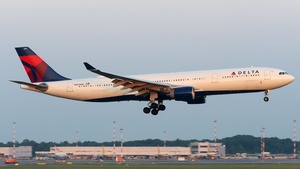 Photo of N805NW - Airbus A330-323 operated by Delta Air Lines