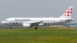 Photo of OO-SNN - Airbus A320-214 operated by Brussels Airlines