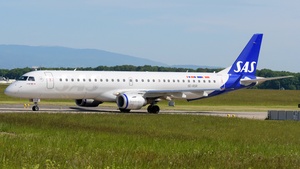 Photo of SE-RSR - Embraer ERJ-195LR operated by SAS Link