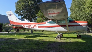 Photo of F-GCHF - Reims-Cessna FR182 Skylane RG operated by Private
