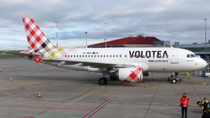 Photo of EC-NDH - Airbus A319-111 operated by Volotea