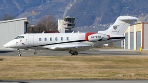 Photo of LN-STB - Bombardier Challenger 350 operated by Sundt Air Management