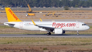Photo of TC-NBK - Airbus A320-251N operated by Pegasus Airlines