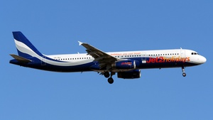 Photo of CS-TRJ - Airbus A321-231 operated by Jet2 (opb Hi Fly)