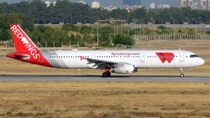 Photo of VP-BVT - Airbus A321-231 operated by Red Wings