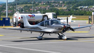 Photo of N224CE - Cirrus SR22 G5 GTS operated by Private