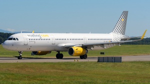 Photo of EC-MLD - Airbus A321-231 operated by Vueling